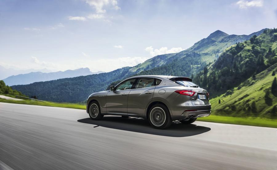  Maserati Levante S Q4 GranLusso 2017 года  (WW) (фото 2 из 47)
